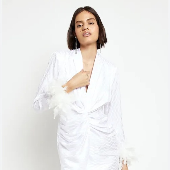 River Island White Satin V-Neck Ruched Tie Front Blouse - Picture 3 of 9